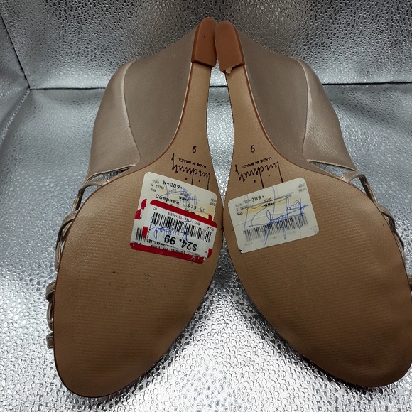 Lui Chung Ivory Beige Cut Out Wedged Heels Women's Size 9 - Picture 7 of 9